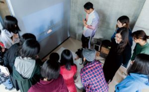 通常授業講評の様子